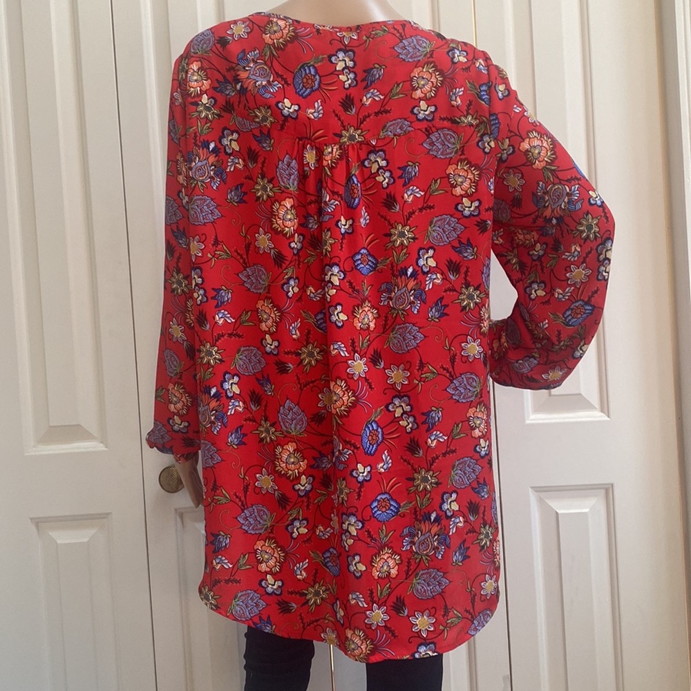 NWT Chelsea & Theodore Womens L Red Floral Print Blouse. Long sleeve. scoop - Picture 6 of 11